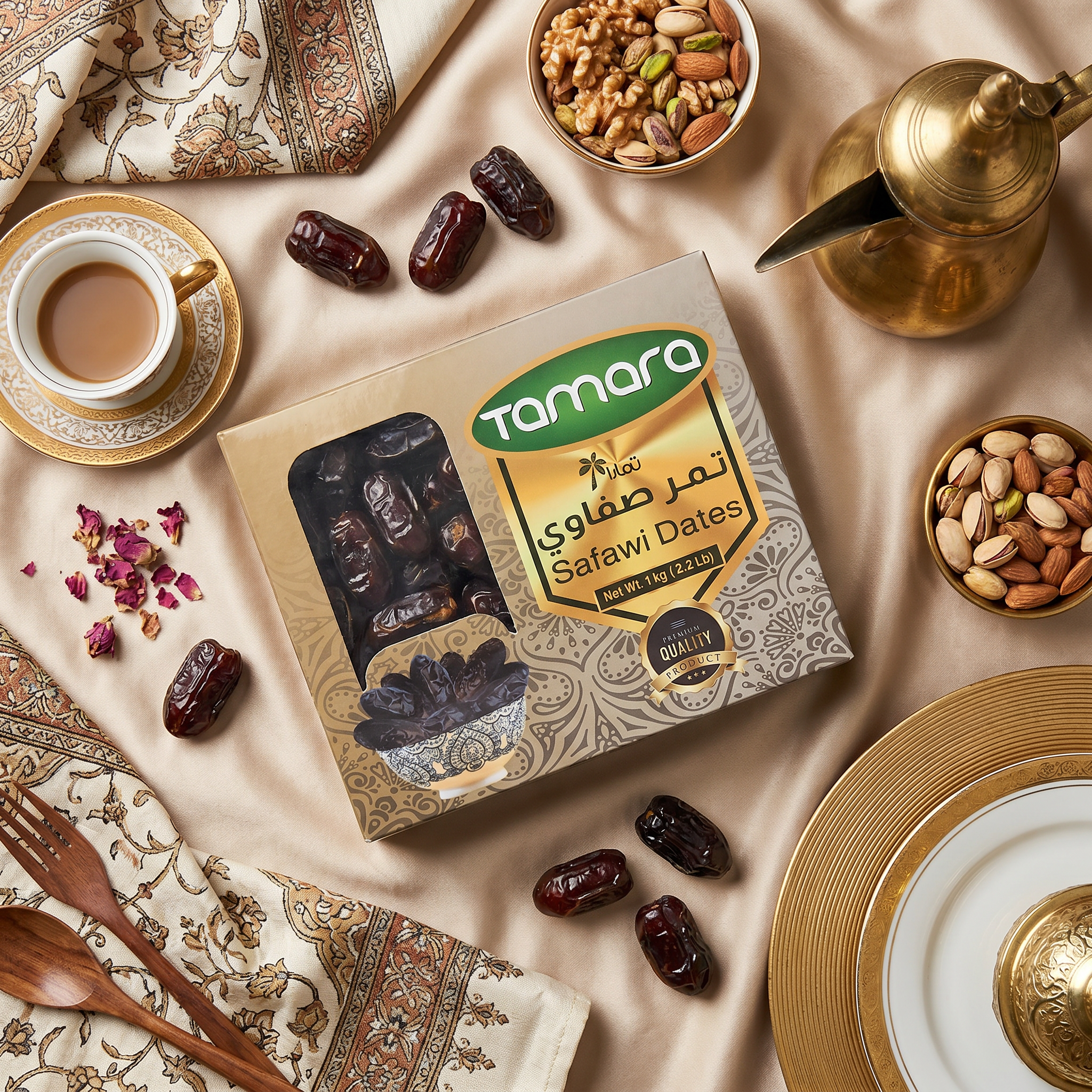 Tamara Premium Safawi Dates in a 1 kg box, soft, chewy, natural Saudi Arabian superfood snack with high fiber and no added sugar.